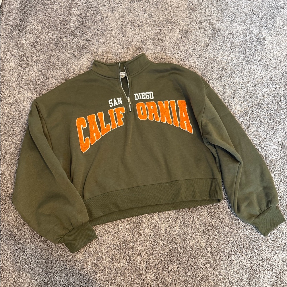 Olive Green embroidered San Diego CA quarter zip Cropped Sweatshirt size large